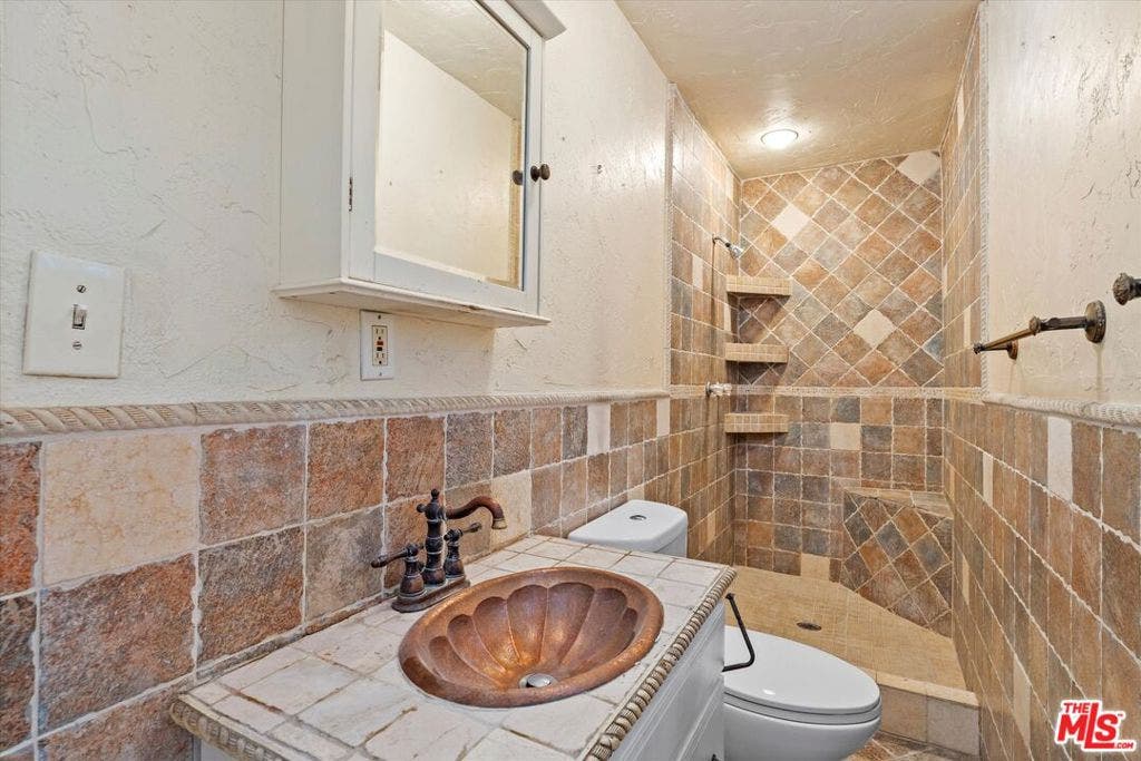 3749 Mercury Avenue, Los Angeles, CA 90031