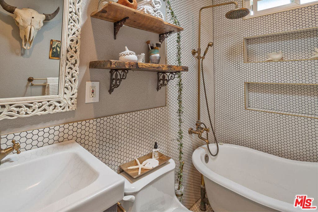 3749 Mercury Avenue, Los Angeles, CA 90031