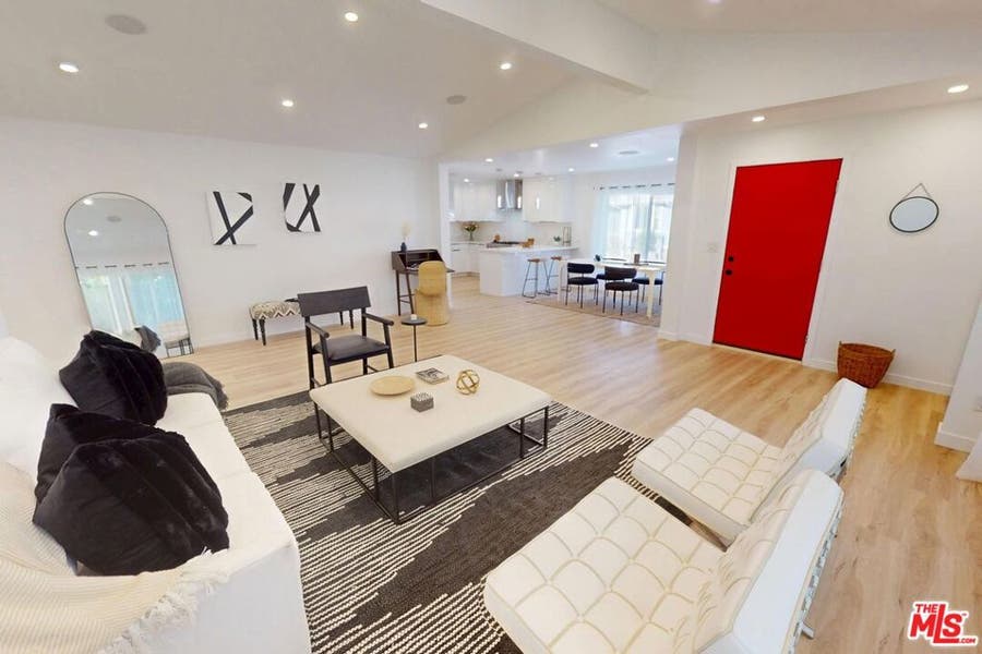Property photo for 1113 Mohawk, Topanga, CA