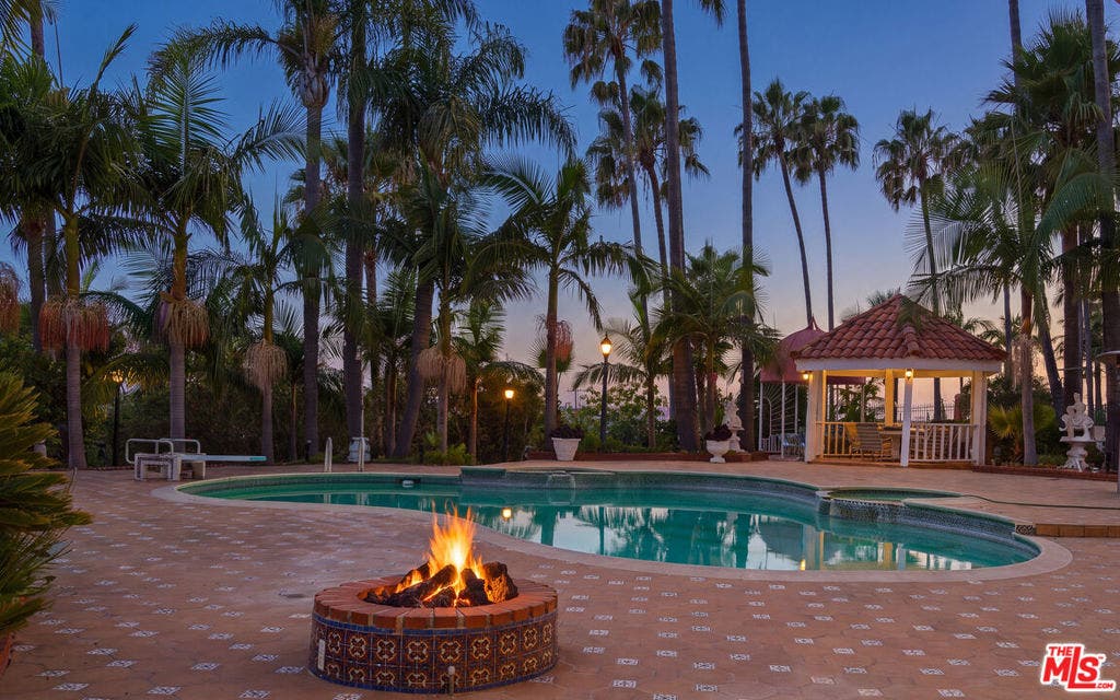 29057 Pacific Coast Highway Highway, Malibu, CA 90265 29057 Pacific Coast Highway Highway, Malibu, CA 90265