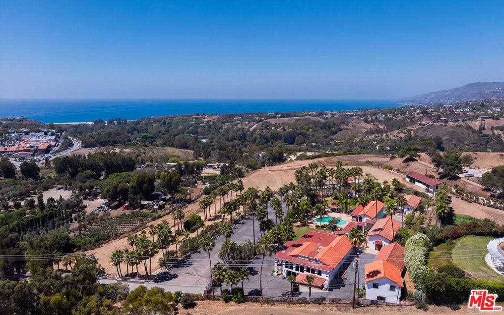 29057 Pacific Coast Highway Highway, Malibu, CA 90265 29057 Pacific Coast Highway Highway, Malibu, CA 90265