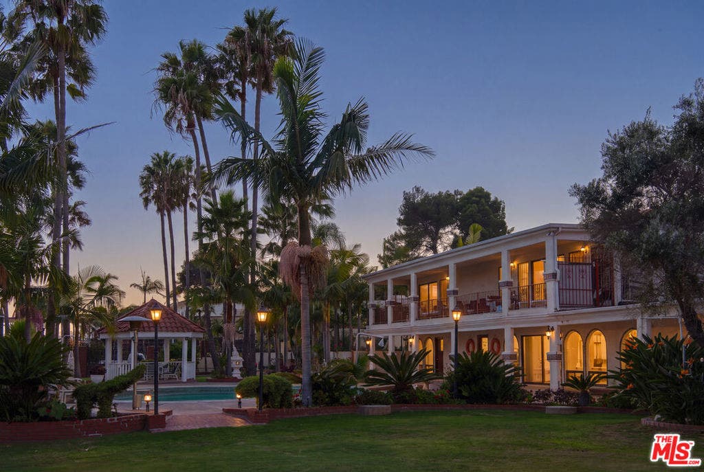 29081 Pacific Coast Highway, Malibu, CA 90265 29081 Pacific Coast Highway, Malibu, CA 90265
