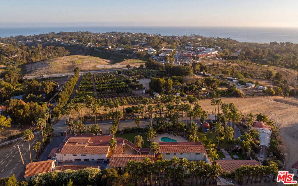 29081 Pacific Coast Highway, Malibu, CA 90265 29081 Pacific Coast Highway, Malibu, CA 90265