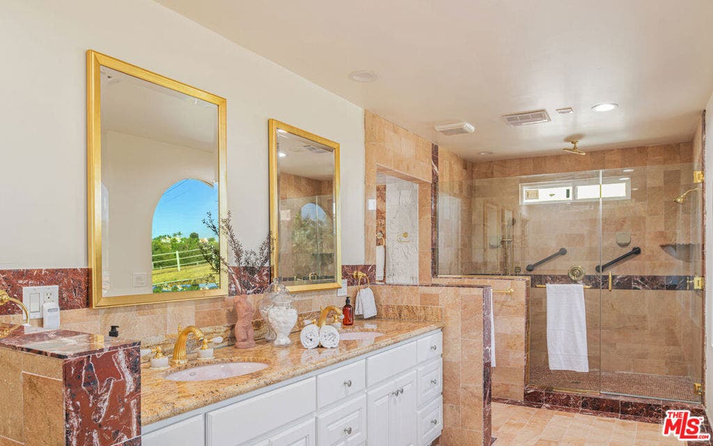 29081 Pacific Coast Highway, Malibu, CA 90265 29081 Pacific Coast Highway, Malibu, CA 90265