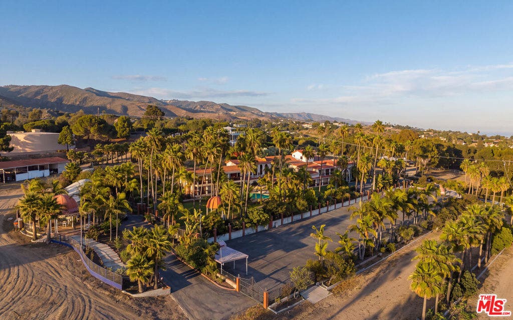 29081 Pacific Coast Highway, Malibu, CA 90265 29081 Pacific Coast Highway, Malibu, CA 90265