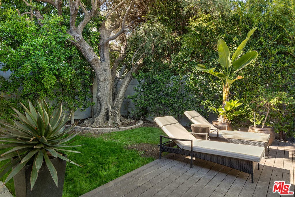 13911 Milbank Street, Sherman Oaks, CA 91423 13911 Milbank Street, Sherman Oaks, CA 91423