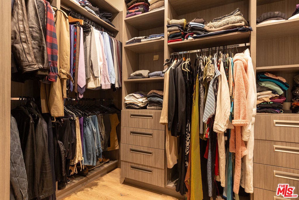 13911 Milbank Street, Sherman Oaks, CA 91423 13911 Milbank Street, Sherman Oaks, CA 91423