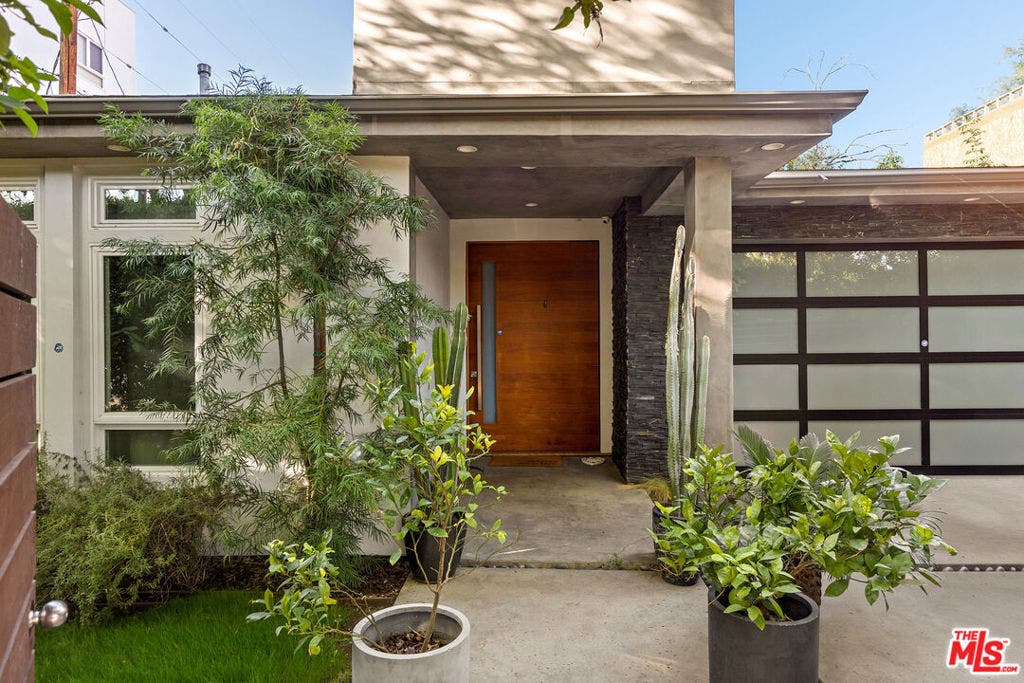 13911 Milbank Street, Sherman Oaks, CA 91423 13911 Milbank Street, Sherman Oaks, CA 91423