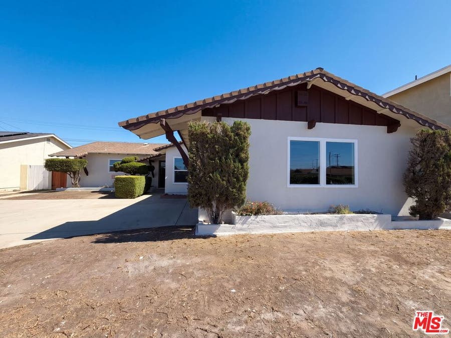 Property photo for 3520 S J Street, Oxnard, CA