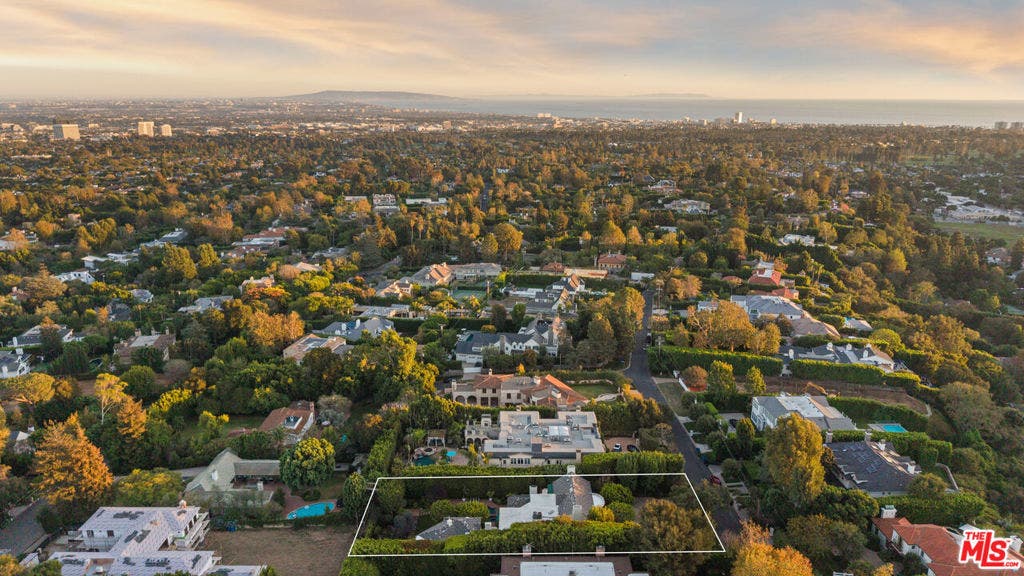 524 N Rockingham Avenue, Los Angeles, CA 90049 524 N Rockingham Avenue, Los Angeles, CA 90049