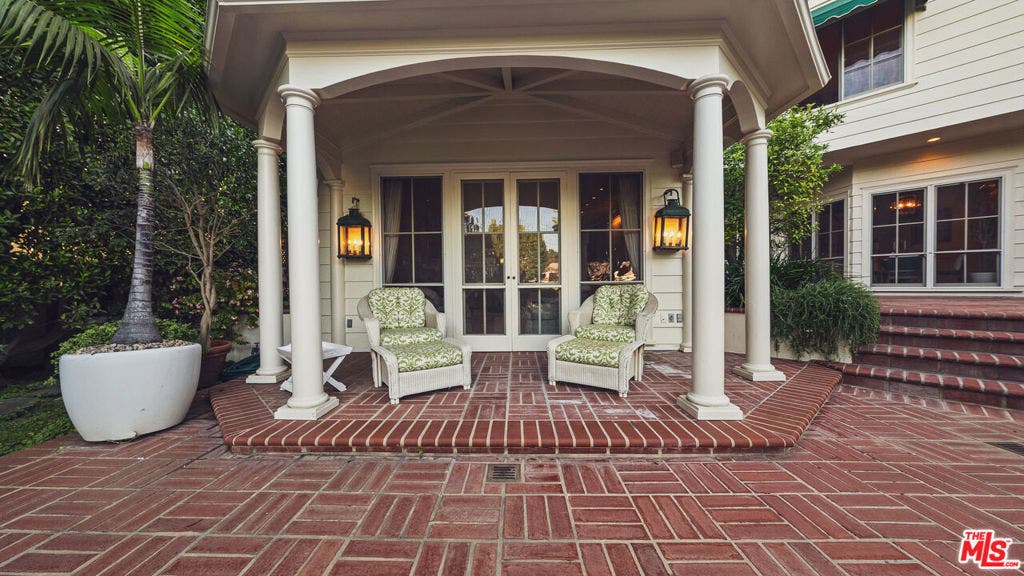 524 N Rockingham Avenue, Los Angeles, CA 90049 524 N Rockingham Avenue, Los Angeles, CA 90049