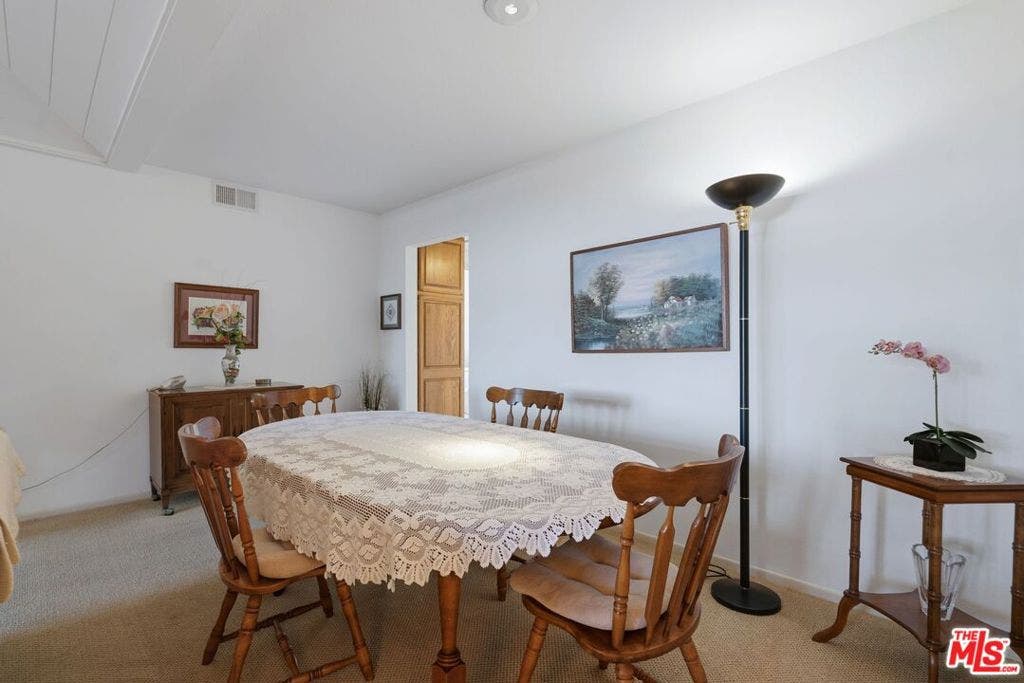 10866 Rose Avenue, #203, Los Angeles, CA 90034