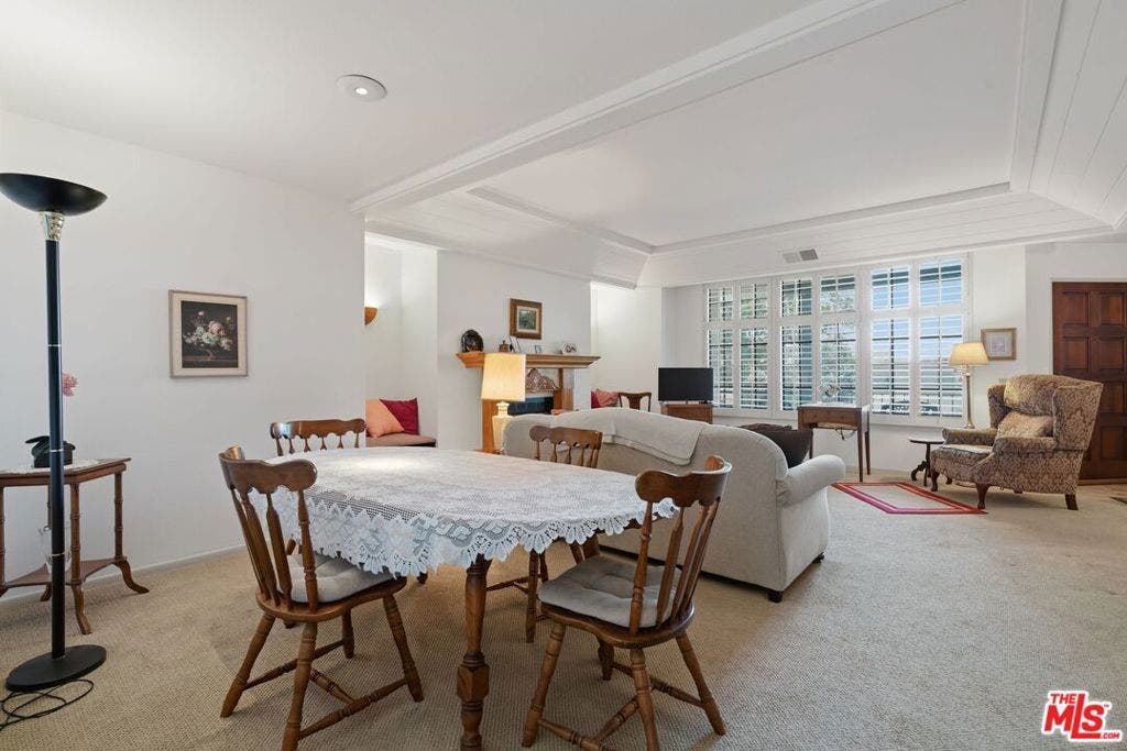 10866 Rose Avenue, #203, Los Angeles, CA 90034