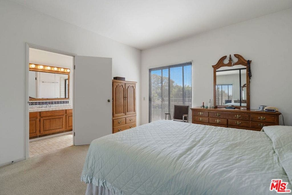 10866 Rose Avenue, #203, Los Angeles, CA 90034