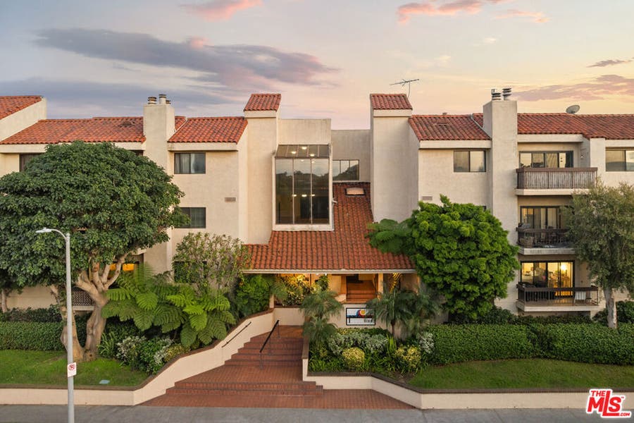Property photo for 8180 Manitoba Street, #105, Playa Del Rey, CA
