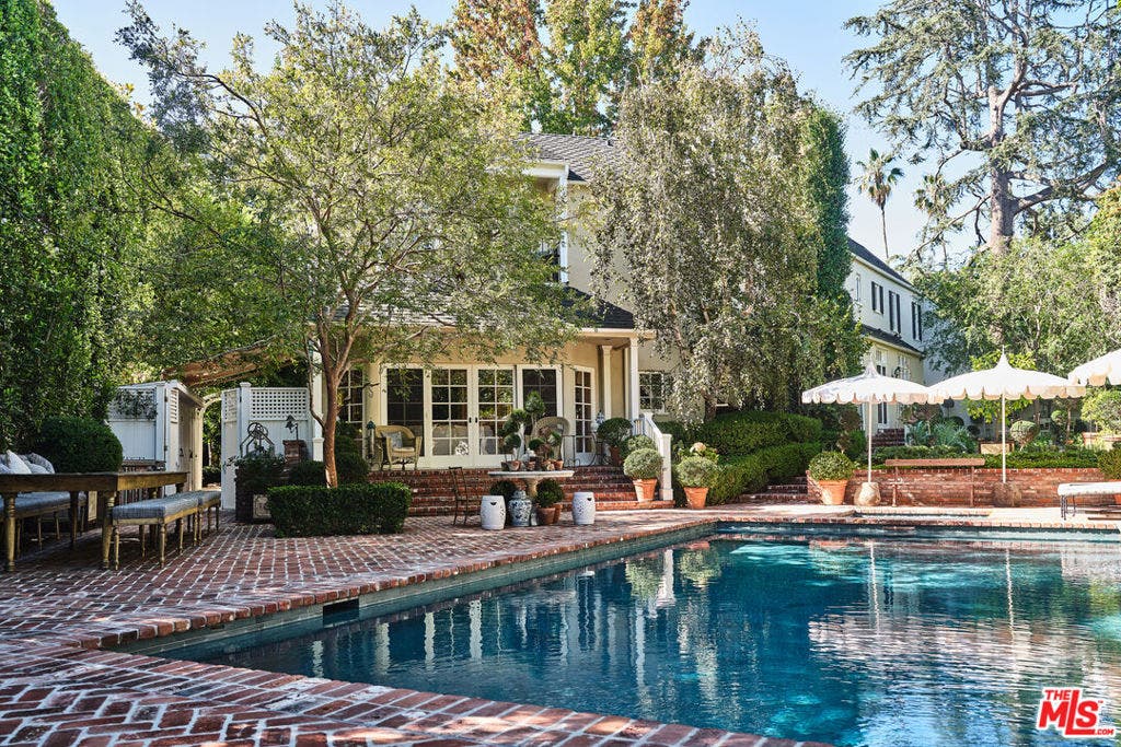 130 N Bristol Avenue, Los Angeles, CA 90049 130 N Bristol Avenue, Los Angeles, CA 90049