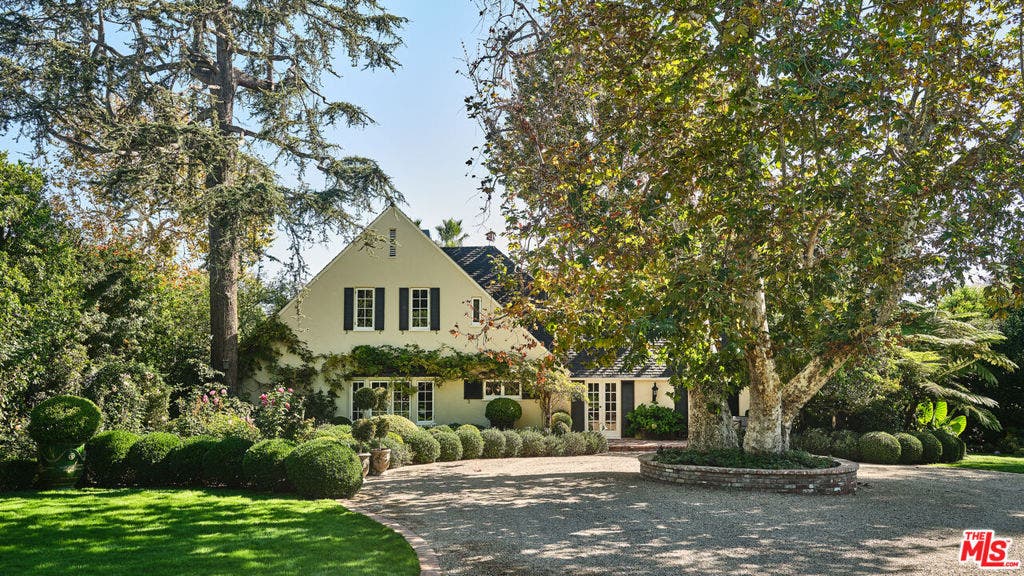 130 N Bristol Avenue, Los Angeles, CA 90049 130 N Bristol Avenue, Los Angeles, CA 90049