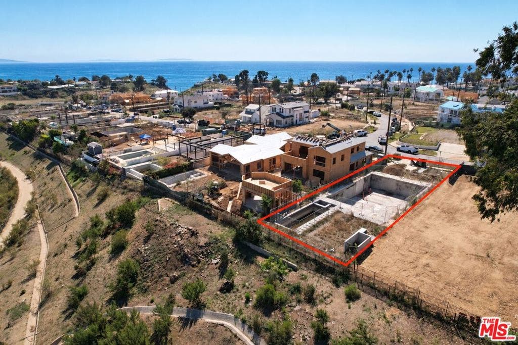15305 De Pauw Street, Pacific Palisades, CA 90272 15305 De Pauw Street, Pacific Palisades, CA 90272