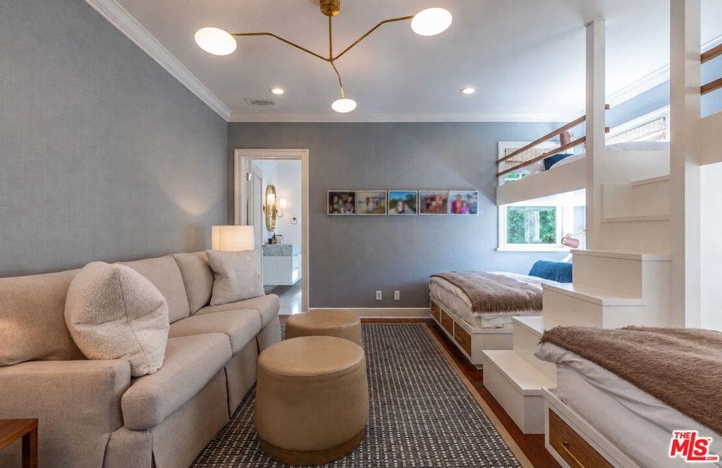 770 Napoli Drive, Pacific Palisades, CA 90272 770 Napoli Drive, Pacific Palisades, CA 90272