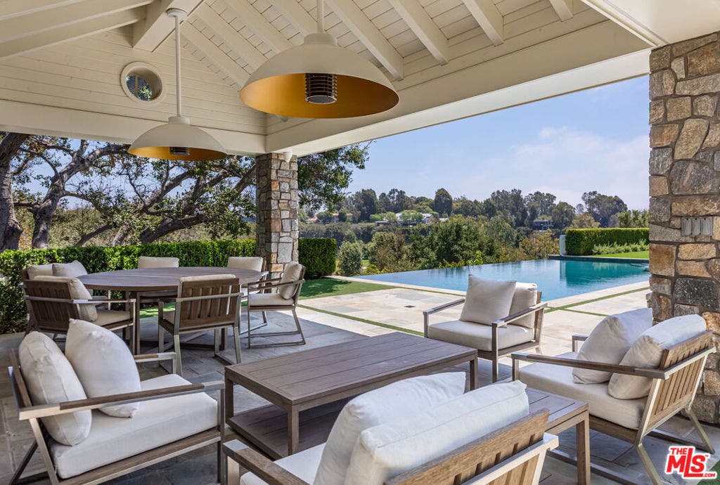 770 Napoli Drive, Pacific Palisades, CA 90272 770 Napoli Drive, Pacific Palisades, CA 90272