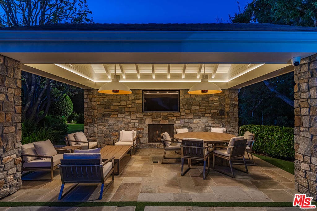 770 Napoli Drive, Pacific Palisades, CA 90272 770 Napoli Drive, Pacific Palisades, CA 90272