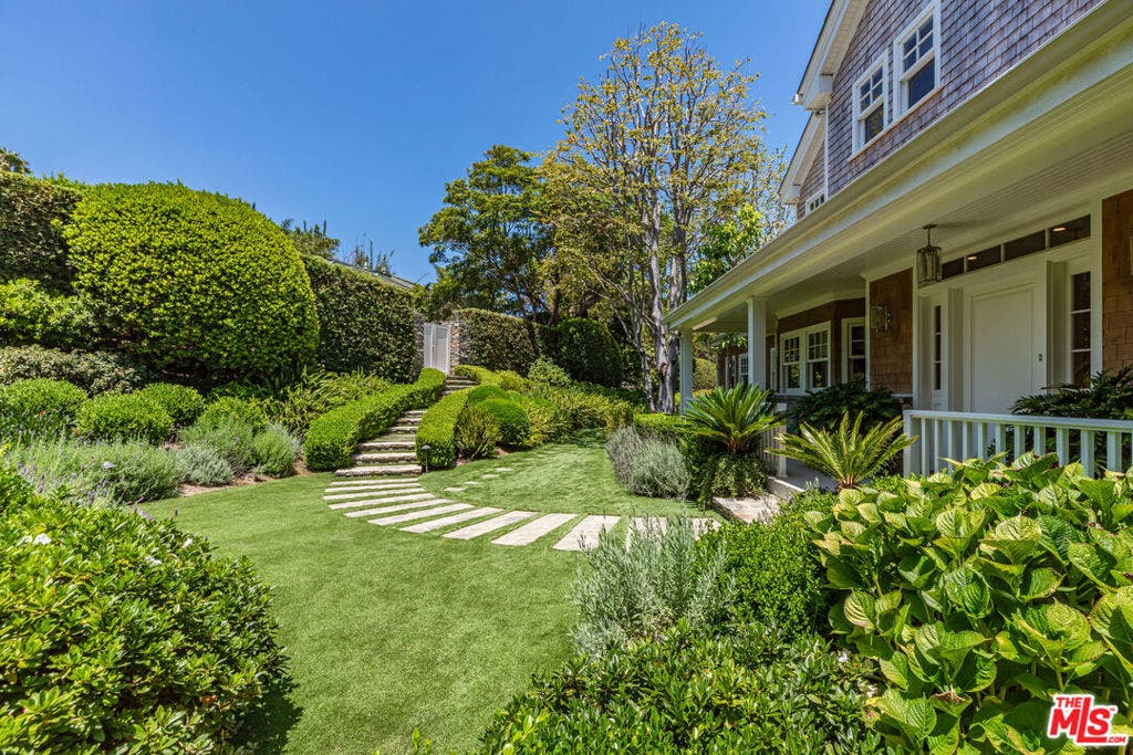 770 Napoli Drive, Pacific Palisades, CA 90272 770 Napoli Drive, Pacific Palisades, CA 90272