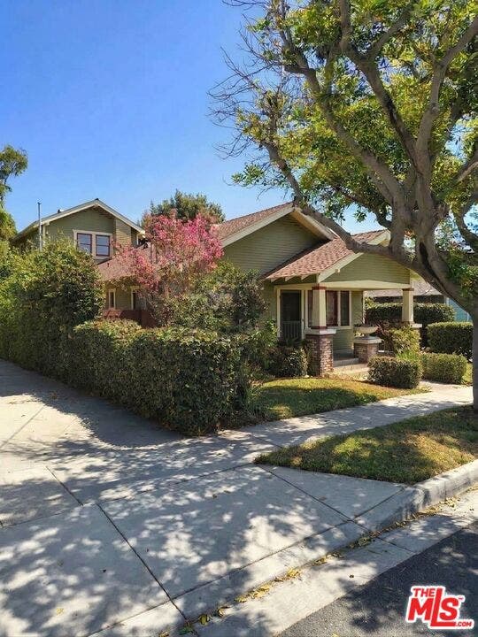 Property photo for 1382 Belmont Avenue, Long Beach, CA