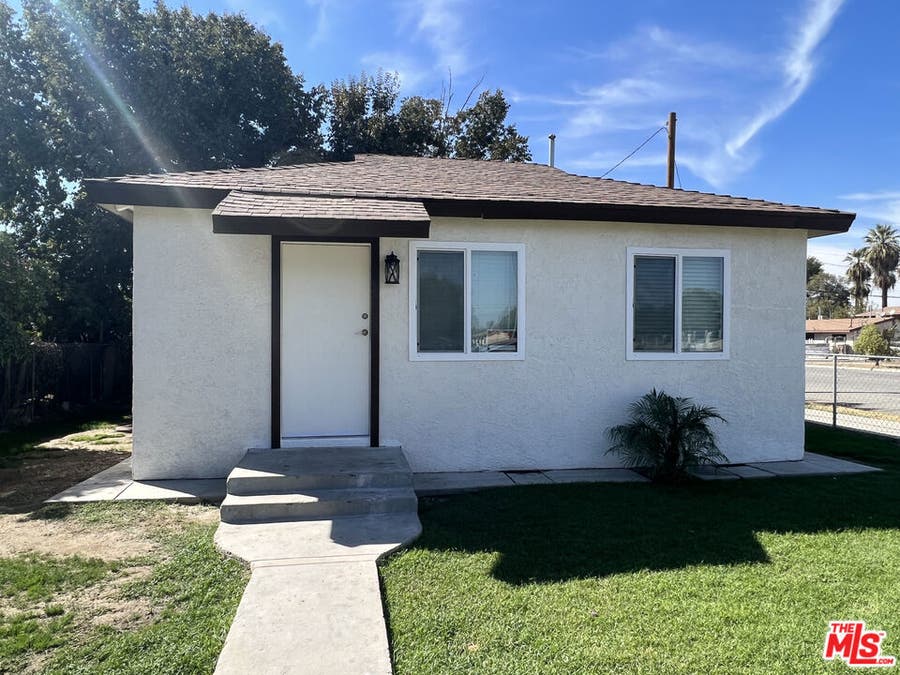 Property photo for 831 L Street, Bakersfield, CA