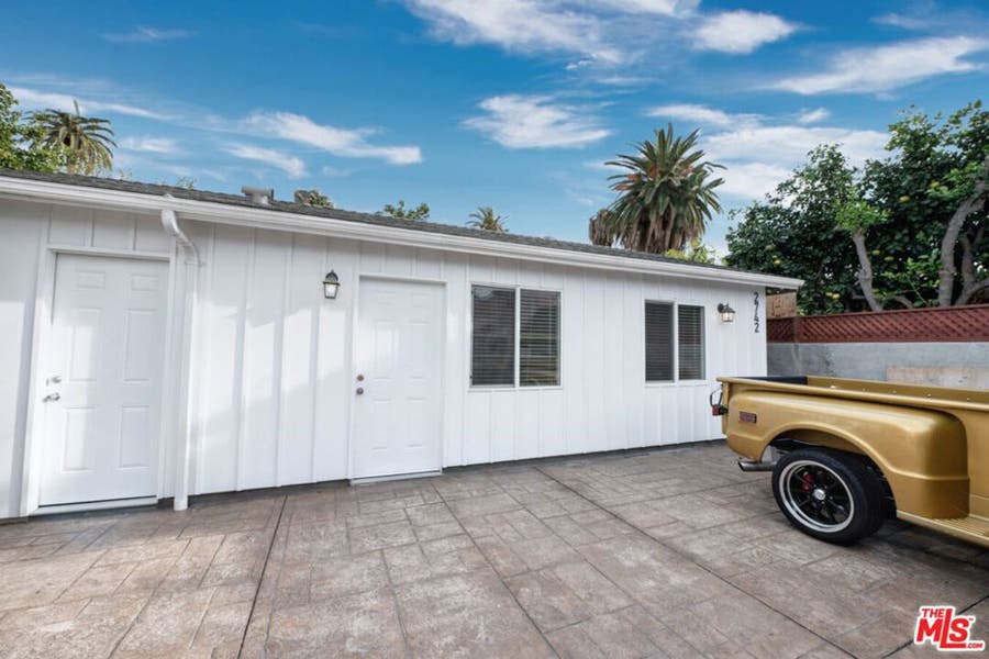 Property photo for 2742 S Rimpau Boulevard, Los Angeles, CA