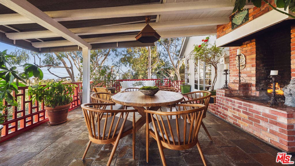 2882 Belden Drive, Los Angeles, CA 90068 2882 Belden Drive, Los Angeles, CA 90068