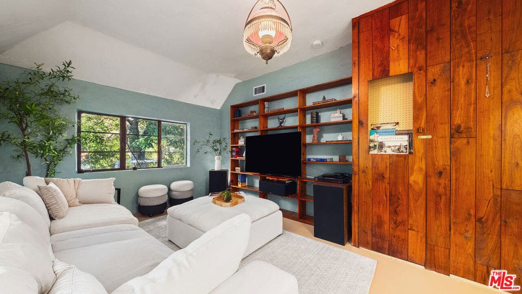 2882 Belden Drive, Los Angeles, CA 90068 2882 Belden Drive, Los Angeles, CA 90068