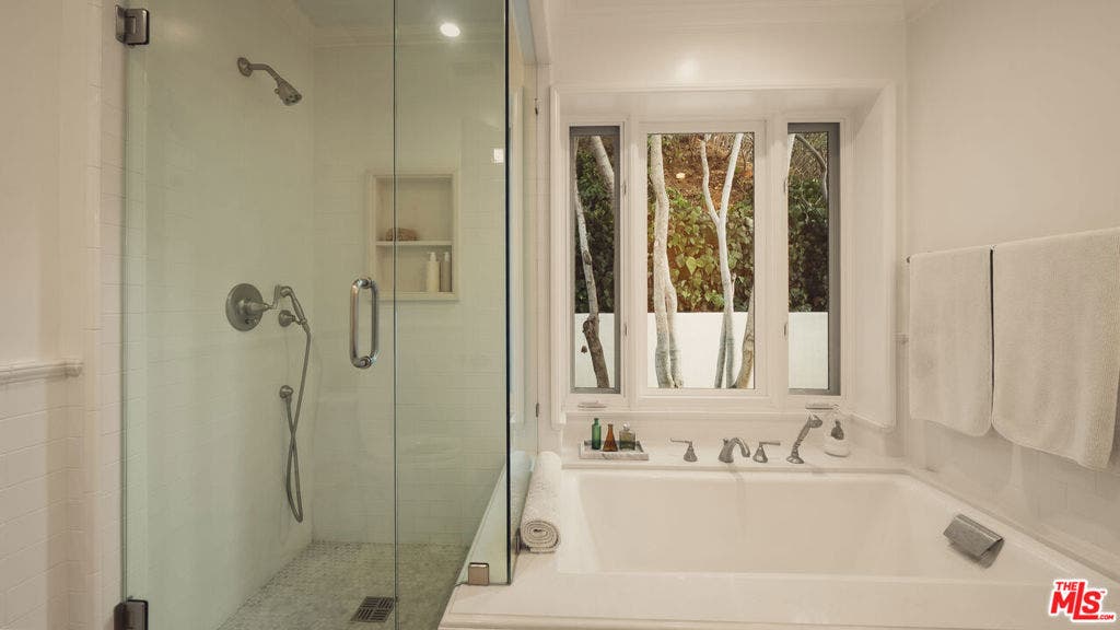 7218 La Presa Drive, Los Angeles, CA 90068 7218 La Presa Drive, Los Angeles, CA 90068