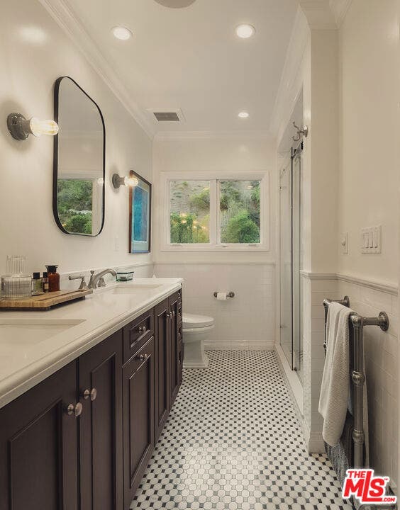 7218 La Presa Drive, Los Angeles, CA 90068 7218 La Presa Drive, Los Angeles, CA 90068