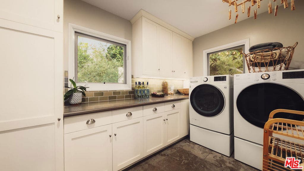 7218 La Presa Drive, Los Angeles, CA 90068 7218 La Presa Drive, Los Angeles, CA 90068