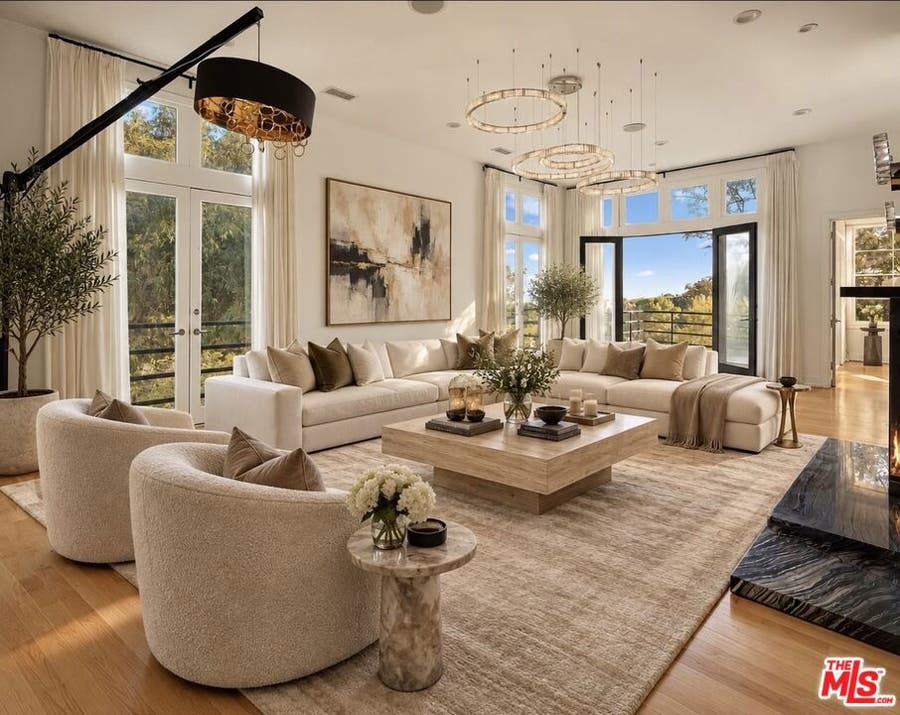 Property photo for 9314 Lloydcrest Drive, Beverly Hills, CA