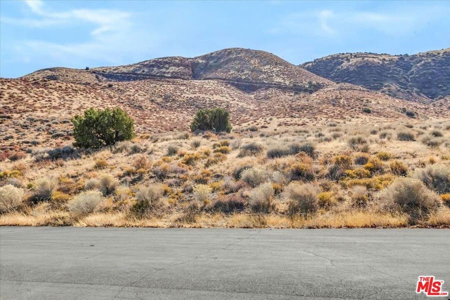 Property photo for 0 Lakeview, Palmdale, CA