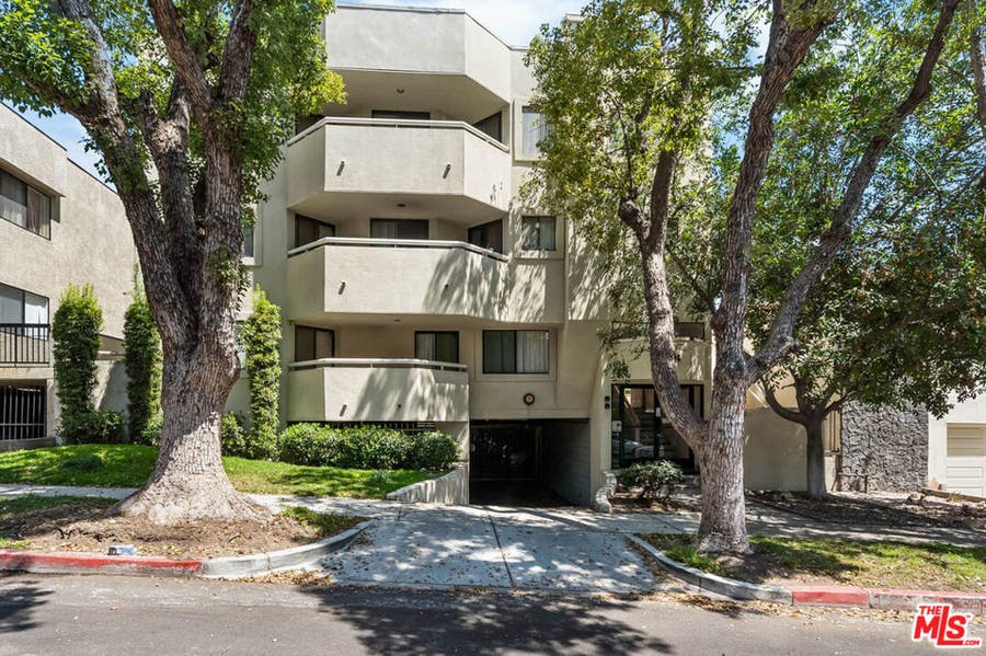 Property photo for 554 E San Jose Avenue, #203, Burbank, CA