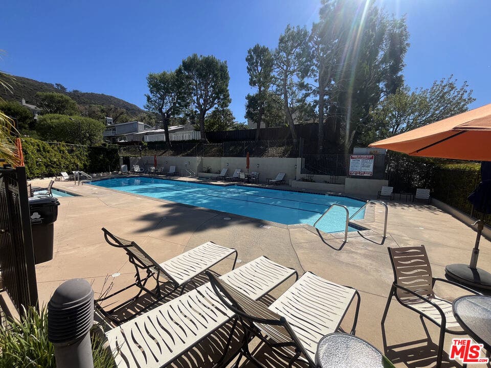 17290 Avenida De La Herradura, Pacific Palisades, CA 90272