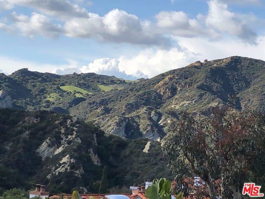 Property photo for 17290 Avenida De La Herradura, Pacific Palisades, CA