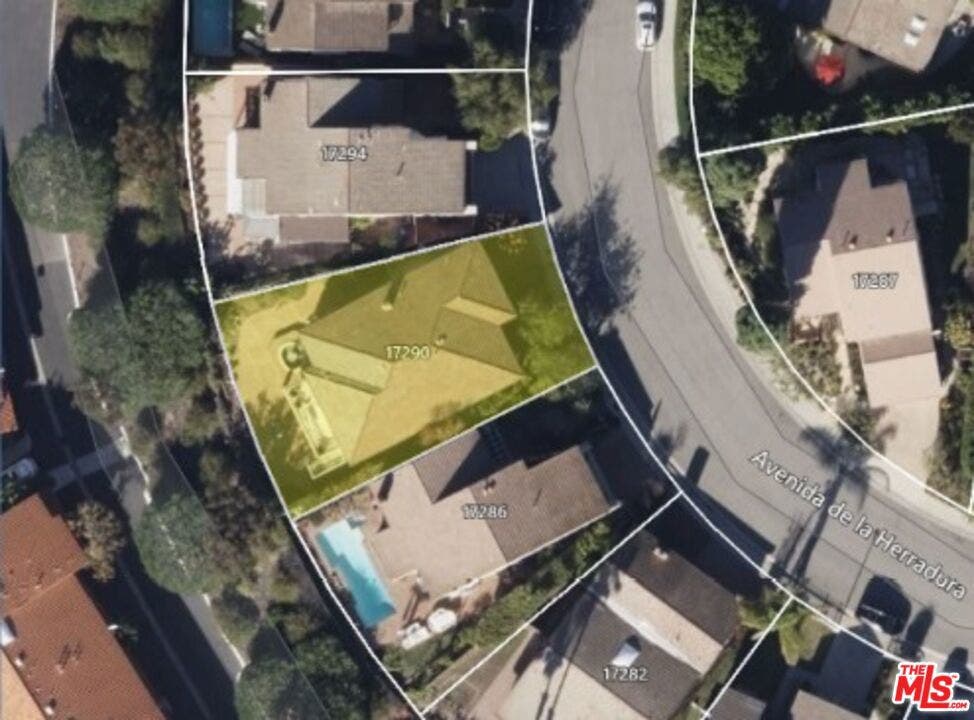 17290 Avenida De La Herradura, Pacific Palisades, CA 90272