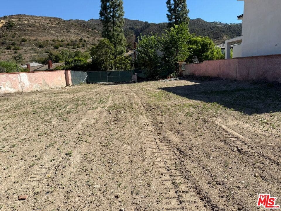 17290 Avenida De La Herradura, Pacific Palisades, CA 90272