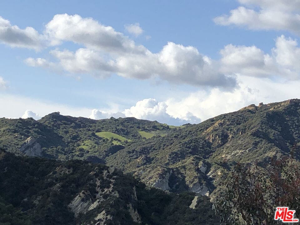 17290 Avenida De La Herradura, Pacific Palisades, CA 90272