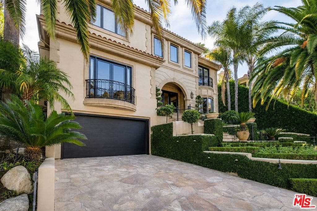 14155 Beresford Road, Los Angeles, CA 90210 14155 Beresford Road, Los Angeles, CA 90210
