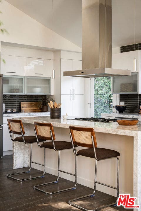 3758 Barry Avenue, Los Angeles, CA 90066