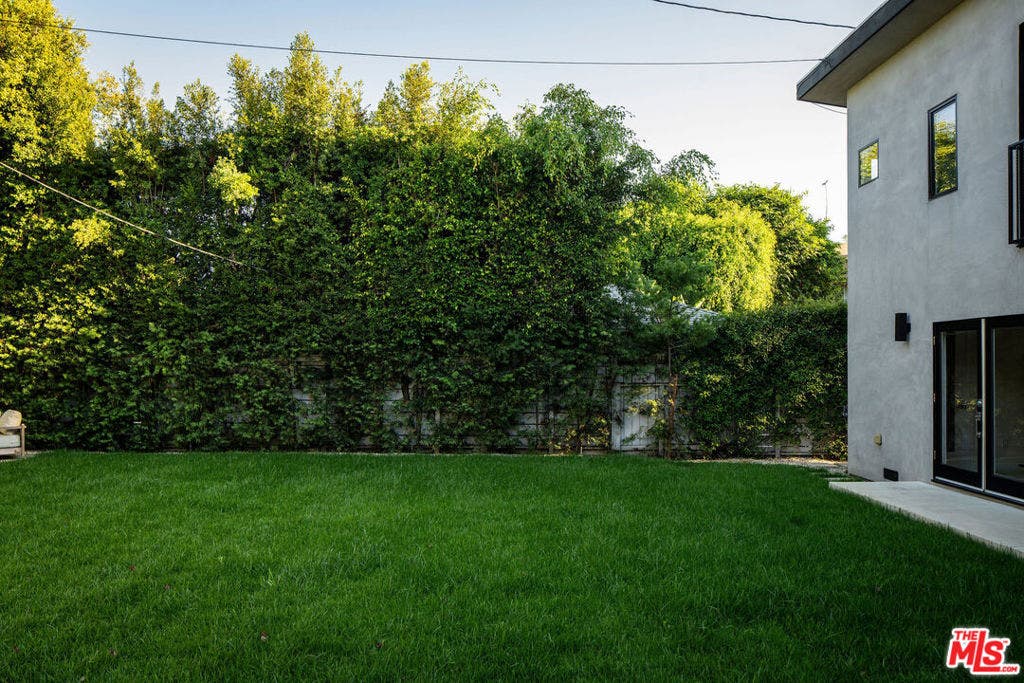 3758 Barry Avenue, Los Angeles, CA 90066