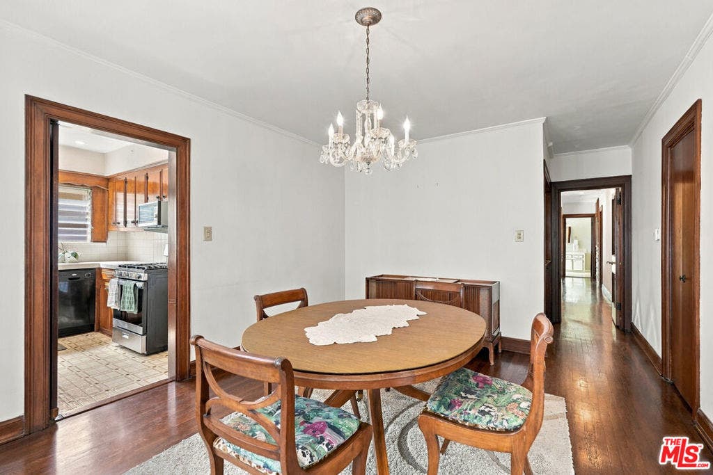 343 N Bronson Avenue, Los Angeles, CA 90004