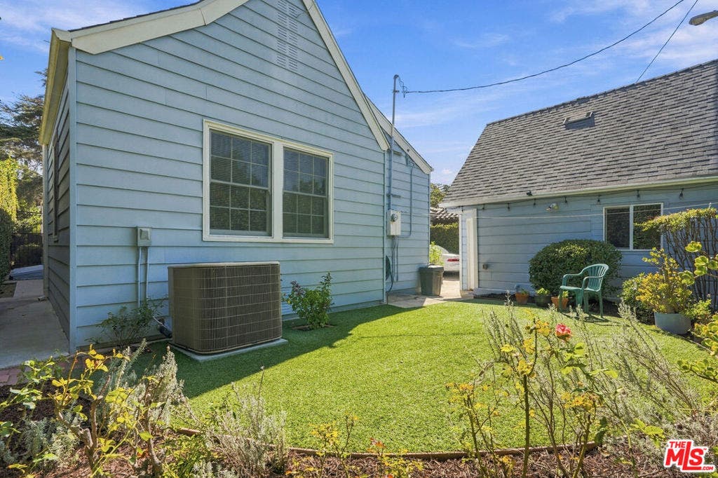 343 N Bronson Avenue, Los Angeles, CA 90004