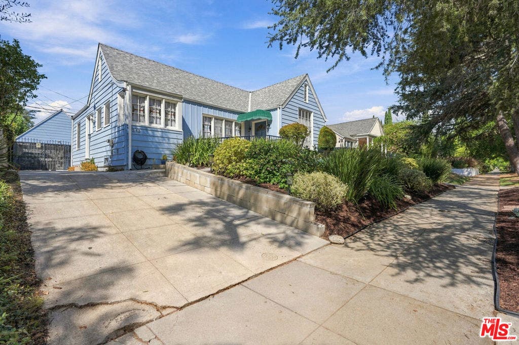 343 N Bronson Avenue, Los Angeles, CA 90004