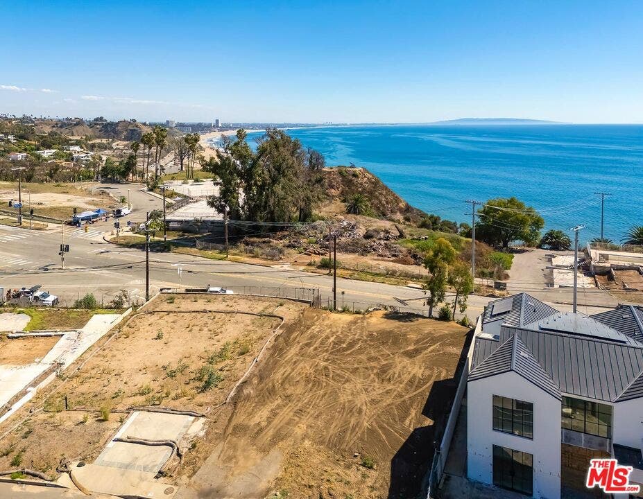 17056 Livorno Drive, Pacific Palisades, CA 90272