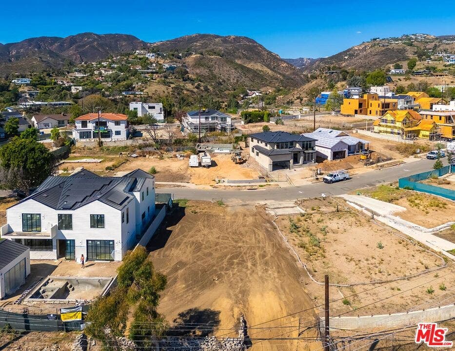 17056 Livorno Drive, Pacific Palisades, CA 90272